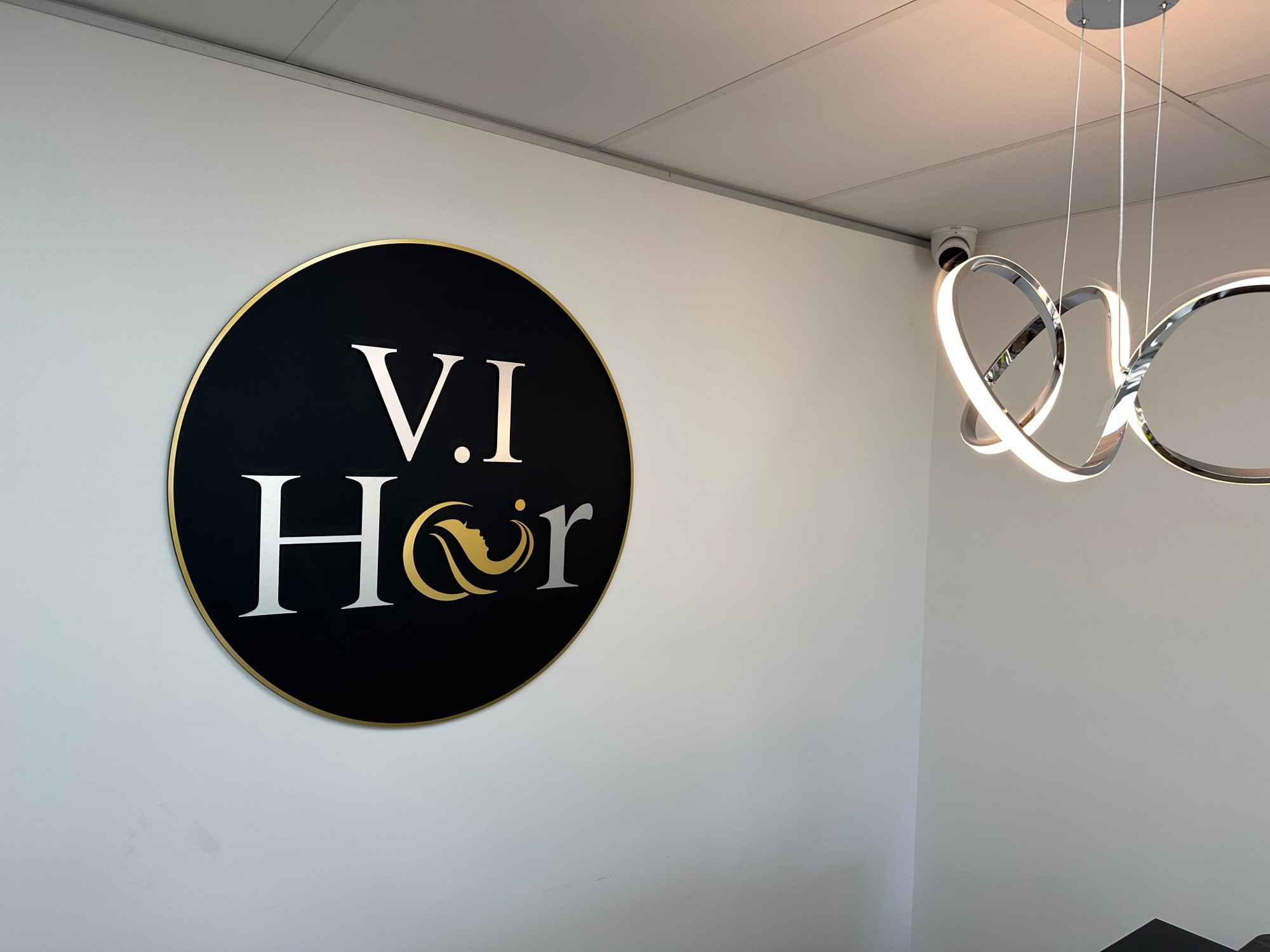 Illuminated shop signage